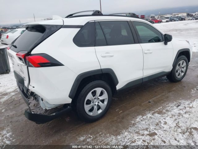 2T3F1RFV8KW081780 Toyota RAV4 LE