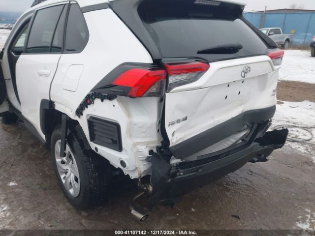 2T3F1RFV8KW081780 Toyota RAV4 LE