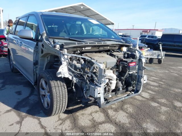 5TDKK3DC8FS652976 Toyota Sienna Le 8 Passenger