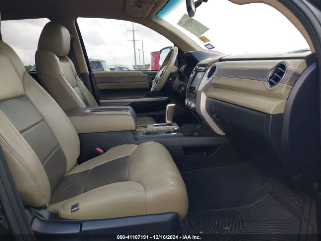 5TFRY5F17EX153082 Toyota Tundra Sr5 5.7l V8