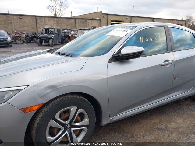 Honda Civic Lx 2018 2HGFC2F57JH514491 Image 17