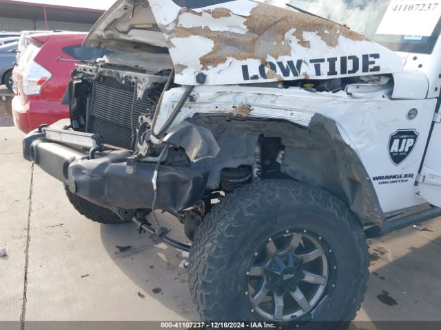 1C4BJWDG6EL130452 Jeep Wrangler Unlimited Sport