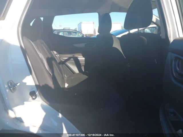 JN1BJ1CR3JW251151 Nissan Rogue Sport S