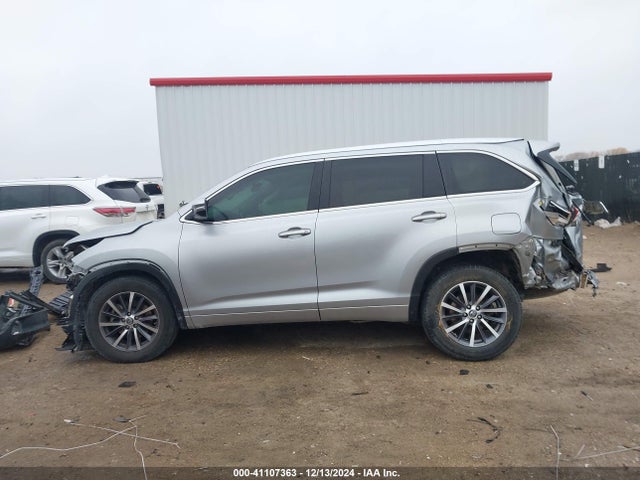 Toyota Highlander Xle 2017 5TDKZRFH9HS526510 Image 14