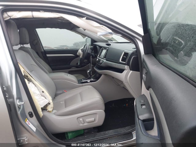 Toyota Highlander Xle 2017 5TDKZRFH9HS526510 Image 5