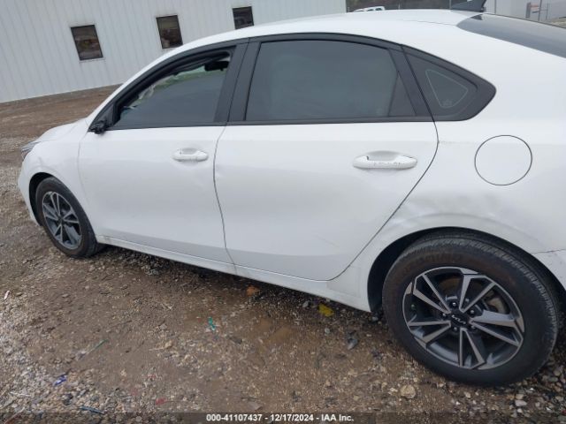 3KPF24AD2NE474138 KIA Forte Lxs