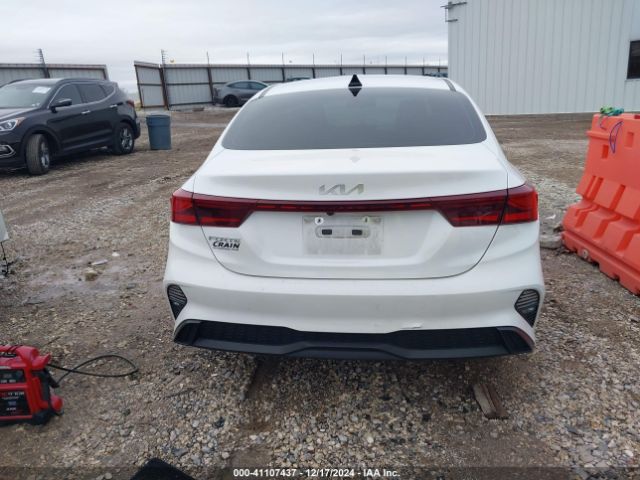 3KPF24AD2NE474138 KIA Forte Lxs