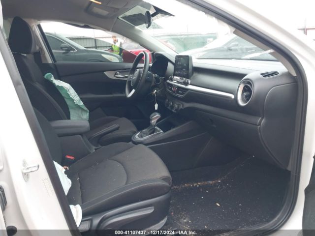3KPF24AD2NE474138 KIA Forte Lxs
