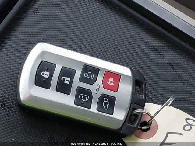 5TDDK3DC3ES089617 Toyota Sienna Xle/limited