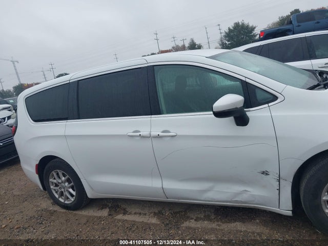 Chrysler Pacifica Touring L 2023 2C4RC1BG2PR550184 Image 14