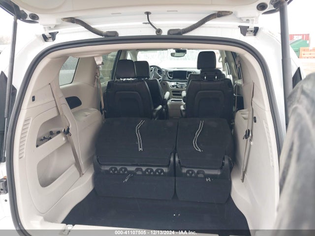 Chrysler Pacifica Touring L 2023 2C4RC1BG2PR550184 Image 8