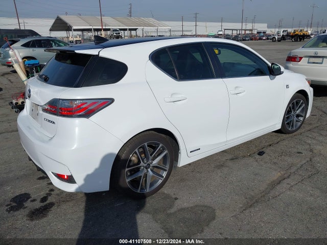 JTHKD5BH4F2228947 Lexus CT 200H