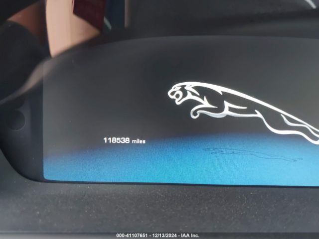 2011 JAGUAR XJ SAJWA2GB8BLV16460 Photo 6