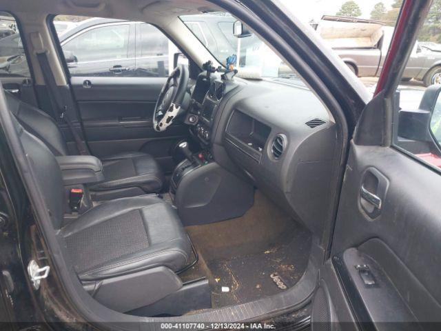 1C4NJPBAXGD761137 Jeep Patriot Sport Se