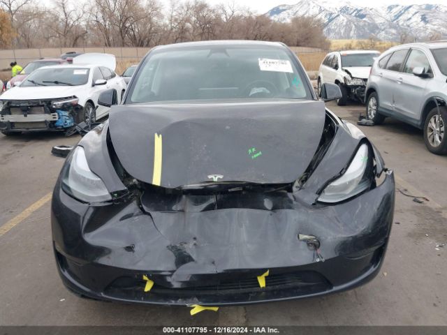 7SAYGAEE8RF210386 Tesla Model Y Long Range Dual Motor All-wheel Drive