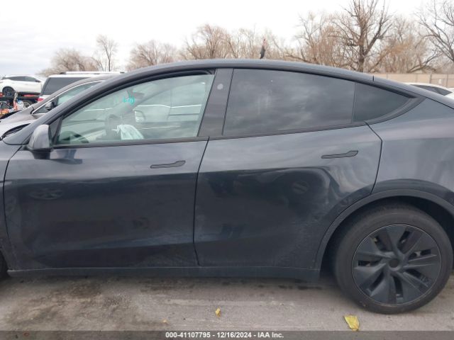 7SAYGAEE8RF210386 Tesla Model Y Long Range Dual Motor All-wheel Drive
