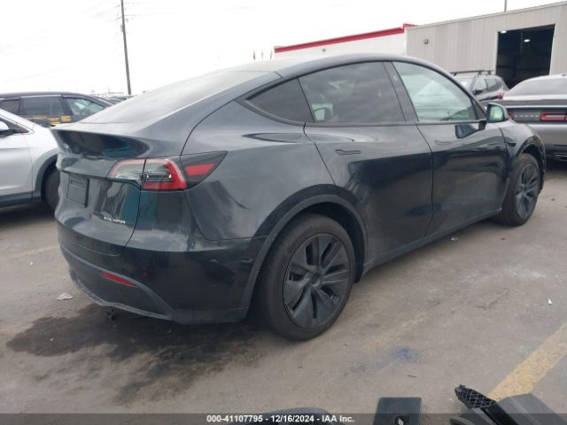 7SAYGAEE8RF210386 Tesla Model Y Long Range Dual Motor All-wheel Drive