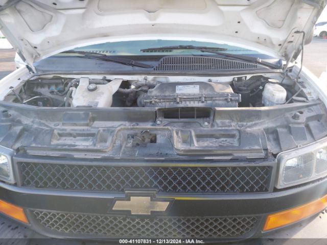 1GCWGAFP6J1299747 Chevrolet Express 2500 Work Van