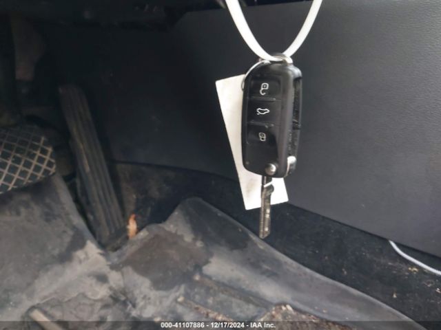 1VWAT7A3XEC020997 Volkswagen Passat 1.8t Wolfsburg Edition