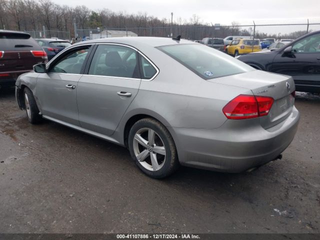 1VWAT7A3XEC020997 Volkswagen Passat 1.8t Wolfsburg Edition