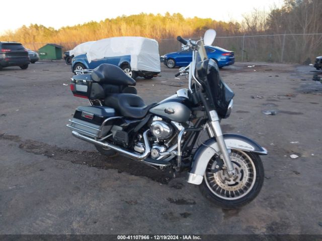 2013 HARLEY-DAVIDSON FLHTCU 1HD1FCM16DB681197
