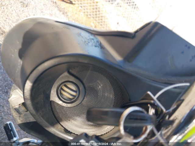 2013 HARLEY-DAVIDSON FLHTCU 1HD1FCM16DB681197 Photo 10