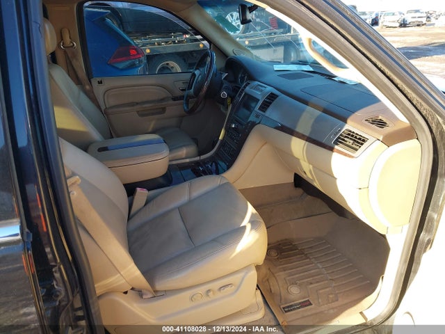 2010 CADILLAC ESCALADE 1GYUKAEF8AR140660 Photo 4