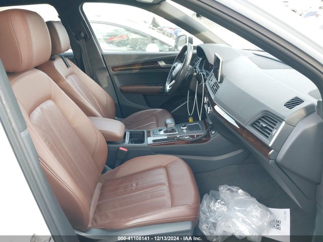WA1BNAFY8J2180681 Audi Q5 2.0t Premium/2.0t Tech Premium