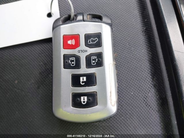 5TDYZ3DC0HS817539 Toyota Sienna Xle/limited