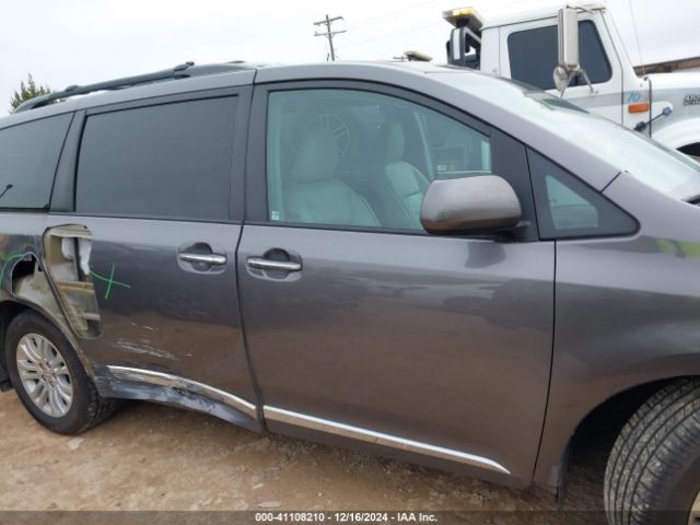 5TDYZ3DC0HS817539 Toyota Sienna Xle/limited