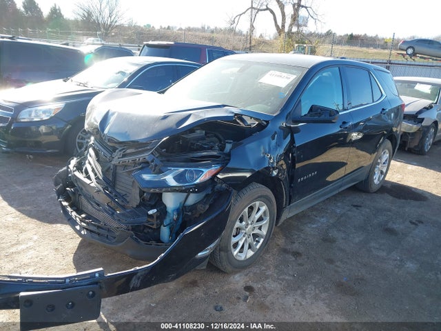 Chevrolet EQUINOX LT 2019 2GNAXKEV2K6119458 Image 2