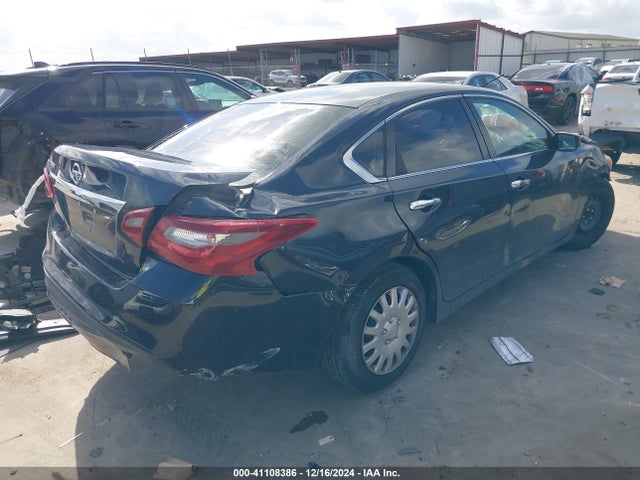 Nissan Altima 2.5 S 2018 1N4AL3AP5JC127339 Image 4