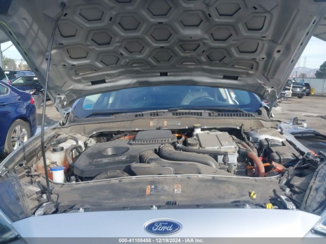 3FA6P0PU1JR281215 Ford Fusion Energi Se Luxury