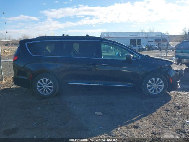 2C4RC1BG3HR569232 Chrysler Pacifica Touring-l
