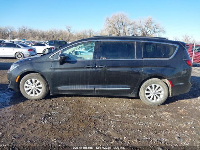 2C4RC1BG3HR569232 Chrysler Pacifica Touring-l