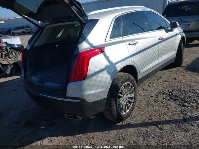 2019 CADILLAC XT5 1GYKNCRSXKZ100695 Photo 3