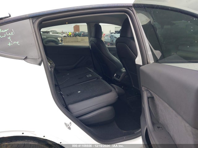 2023 TESLA MODEL Y 7SAYGDEE6PA095394 Photo 7