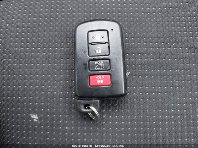 JTMRFREV0JJ198704 Toyota Rav4 Adventure/xle