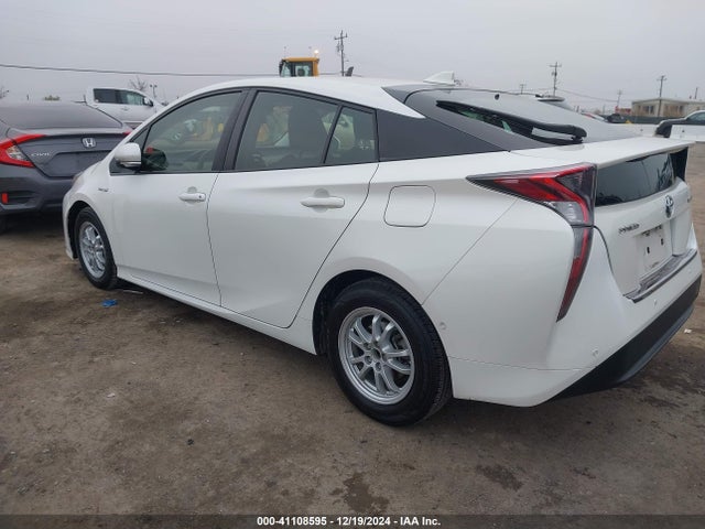 JTDKBRFU6J3065985 Toyota Prius Two