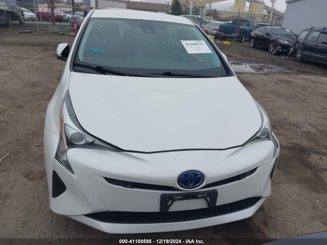 JTDKBRFU6J3065985 Toyota Prius Two
