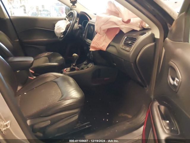 3C4NJDDB9KT795982 Jeep Compass Trailhawk 4x4