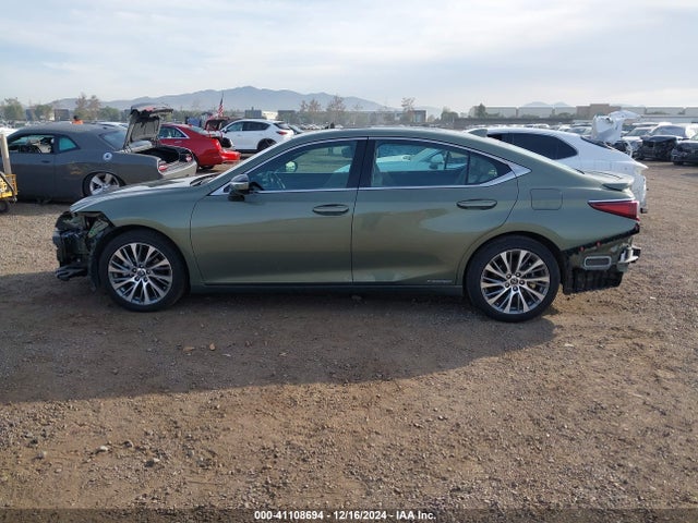 58AD21B19LU010048 Lexus ES 300H