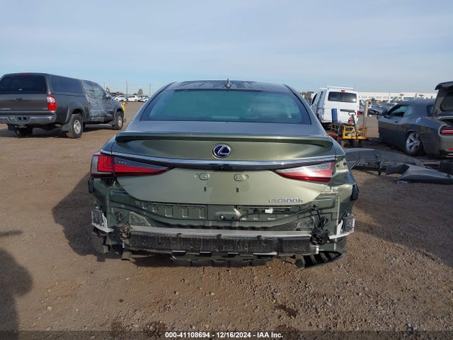 58AD21B19LU010048 Lexus ES 300H