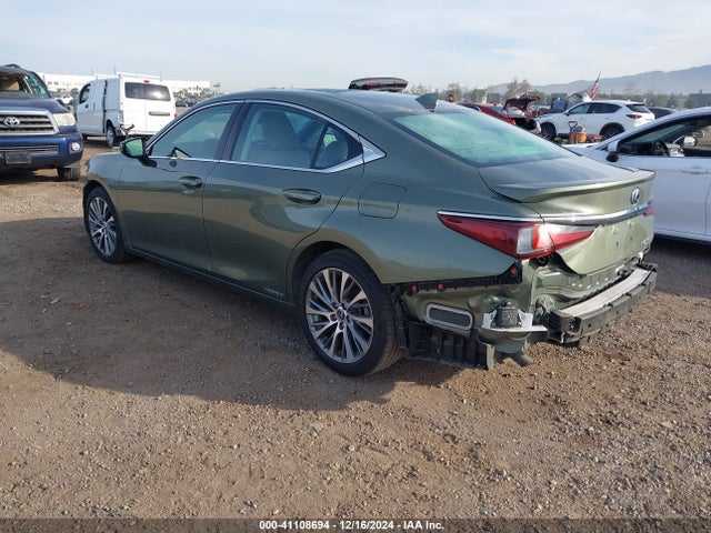 58AD21B19LU010048 Lexus ES 300H