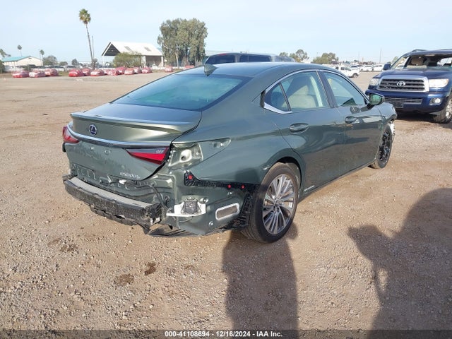 58AD21B19LU010048 Lexus ES 300H