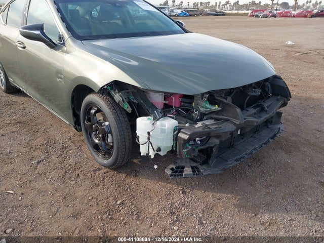 58AD21B19LU010048 Lexus ES 300H