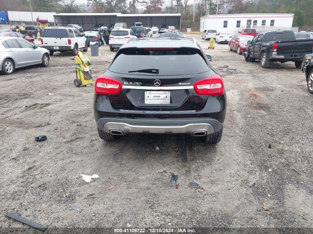 WDCTG4GBXJJ434438 Mercedes-Benz Gla 250 4matic