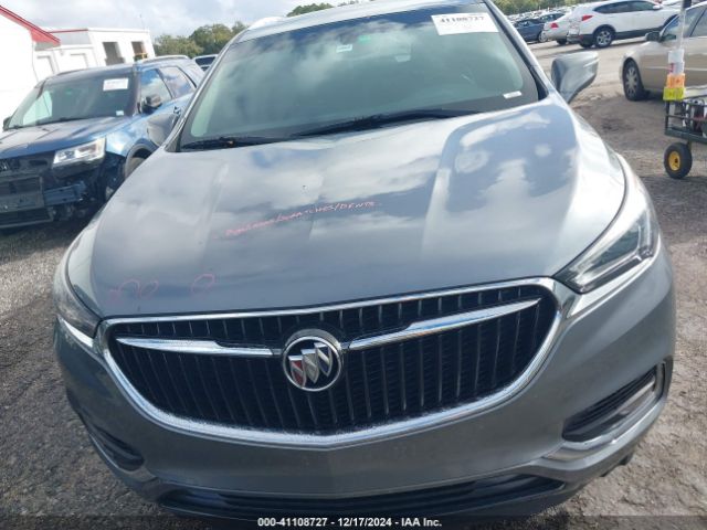 5GAERBKWXJJ215231 Buick Enclave Essence