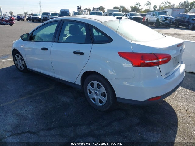 1FADP3E28JL260595 Ford FOCUS S