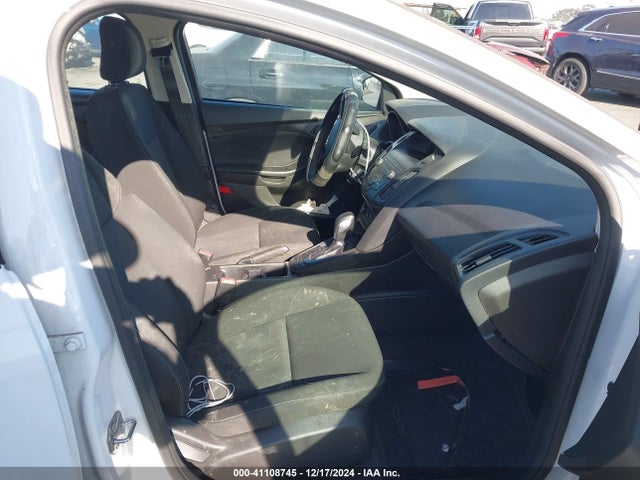 1FADP3E28JL260595 Ford FOCUS S